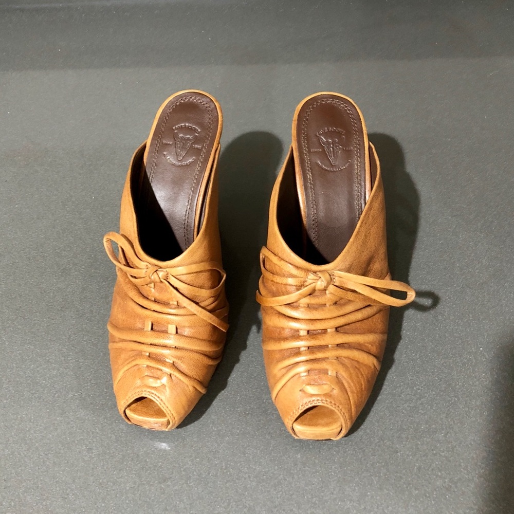 Frye mules